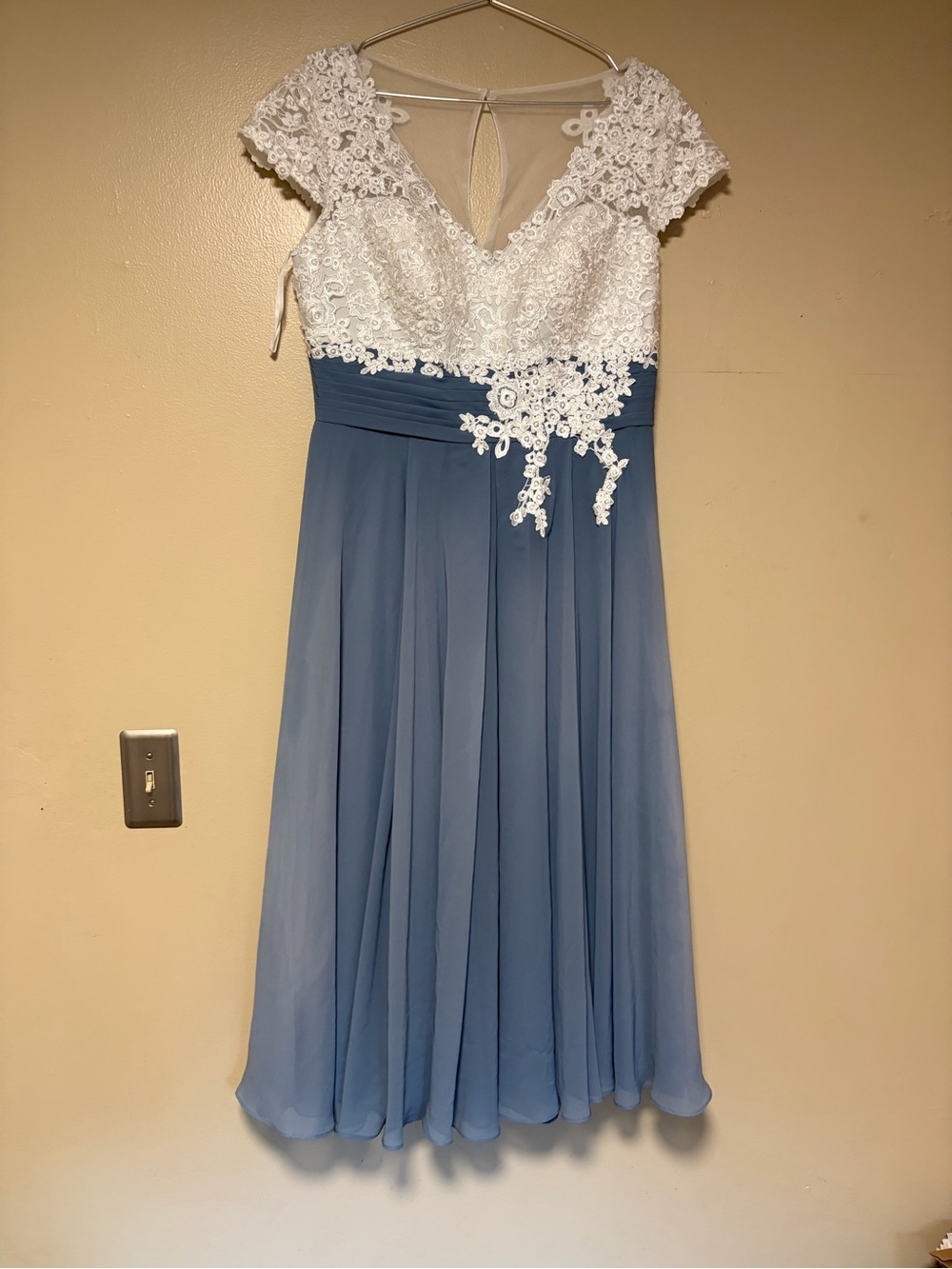A-Line V-Neck Ivory Lace Applique Tea-Length Bridesmaid Dresses Plus Size large